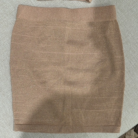 By the way matching set. - Picture 2 of 5